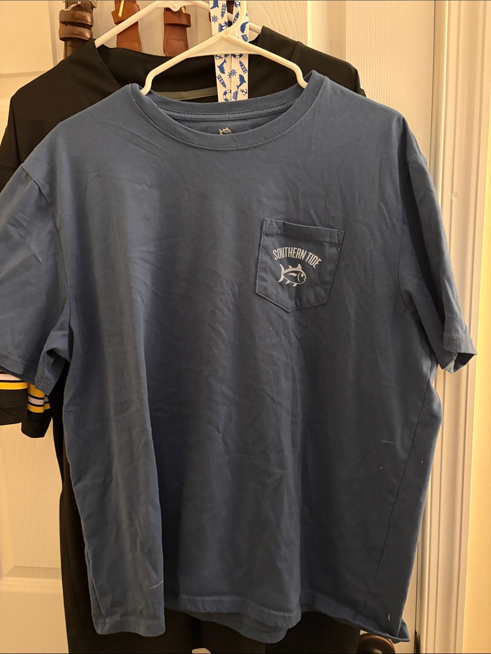 Southern Tide Short-Sleeve Pocket Tee in Blue